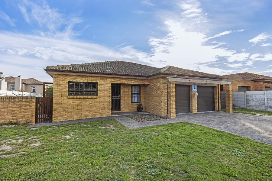 3 Bedroom Property for Sale in Jakarandas Western Cape